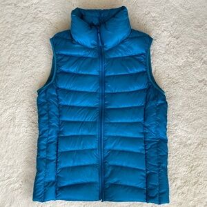 ❤️ Uniqlo Ultra Light Down Vest Size Small Blue
